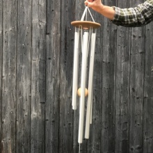 Klangröhren-Windspiel mit der Solfeggio-Tonleiter