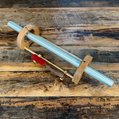 Klangrohr 528 Hz mit Buchenholzständer