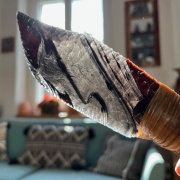 Kräutermesser aus Obsidian mit Manzanitaholzgriff (22 cm)