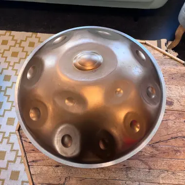 Handpan Nala | D Kurd | 14 Felder | 432 Hz – warm & meditativ