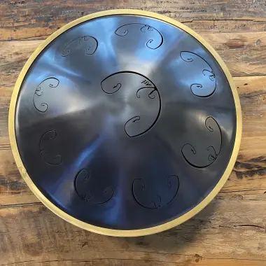 RAV Vast | E Low Pygmy in Indigo | Tiefer, körperlich spürbarer Klang