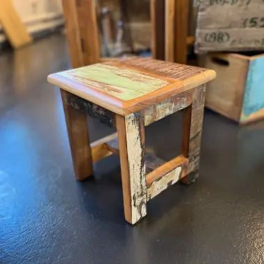 Mini-Hocker aus indischem Recyclingholz – handgefertigtes Unikat