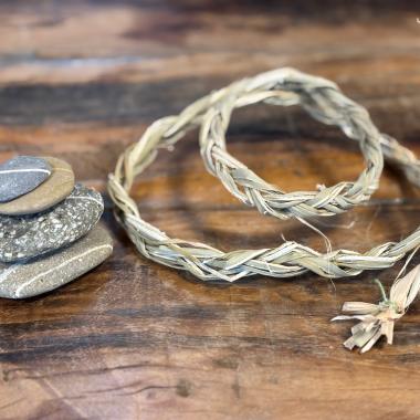 Süssgras-Zopf – Der Duft der Erde