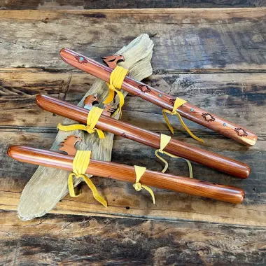 Gebetsflöte High Spirt in hohem D & F# | aromatische Zeder | für kleine Hände