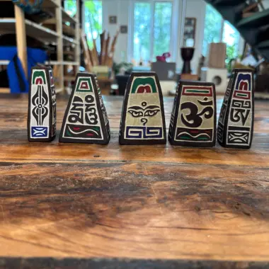 Räucherstäbchenhalter aus Stein – Nepal