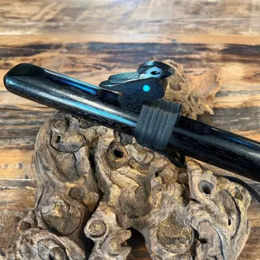 Gebetsflöte High Spirit in F#-Moll | Raben Windblock | mit Türkisen | 57 cm