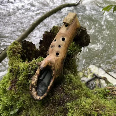 Okarina aus einem Aststück | A4 in 432 Hz | Aeolian Stimmung | ca. 27 cm