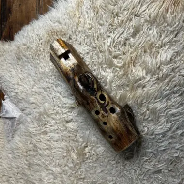 Okarina aus Wurzelstück | F in 432 Hz | Pentatonische Stimmung | ca. 18 cm