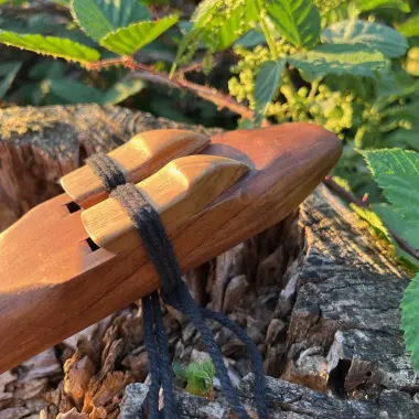 Doppelflöte in D in 440 Hz | Schmetterlings Spirit | Teakholz 35 cm