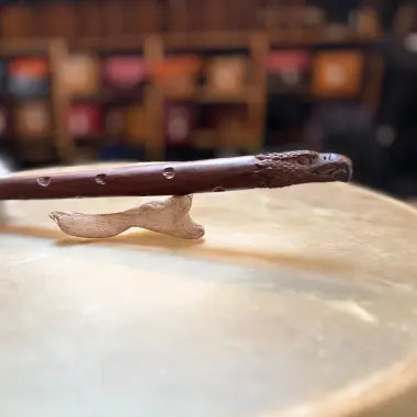 Trommelstock Serengeti-Holz mit Adlerkopf & Filzklöppel