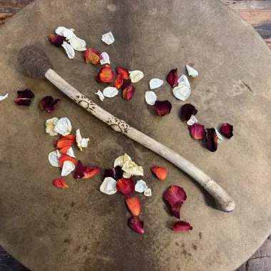 Trommelstock aus Holunderholz – Filzklöppel, 41 cm