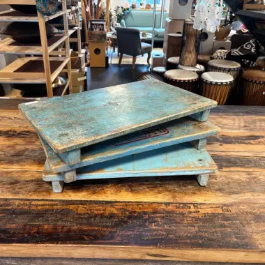 Curry-Tischlein aus Recyclingholz – handgefertigtes Tablar