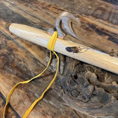 Gebetsflöte in F-Moll | Adler Windblock | Eichenholz | Miguel Medina