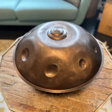 Handpan Noblet | F#2 Pygmy | 9 Klangfelder | Tiefe, pulsierender Kraft