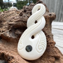 Amulett | Maori Pikorua Twist  mit Paua Muschel